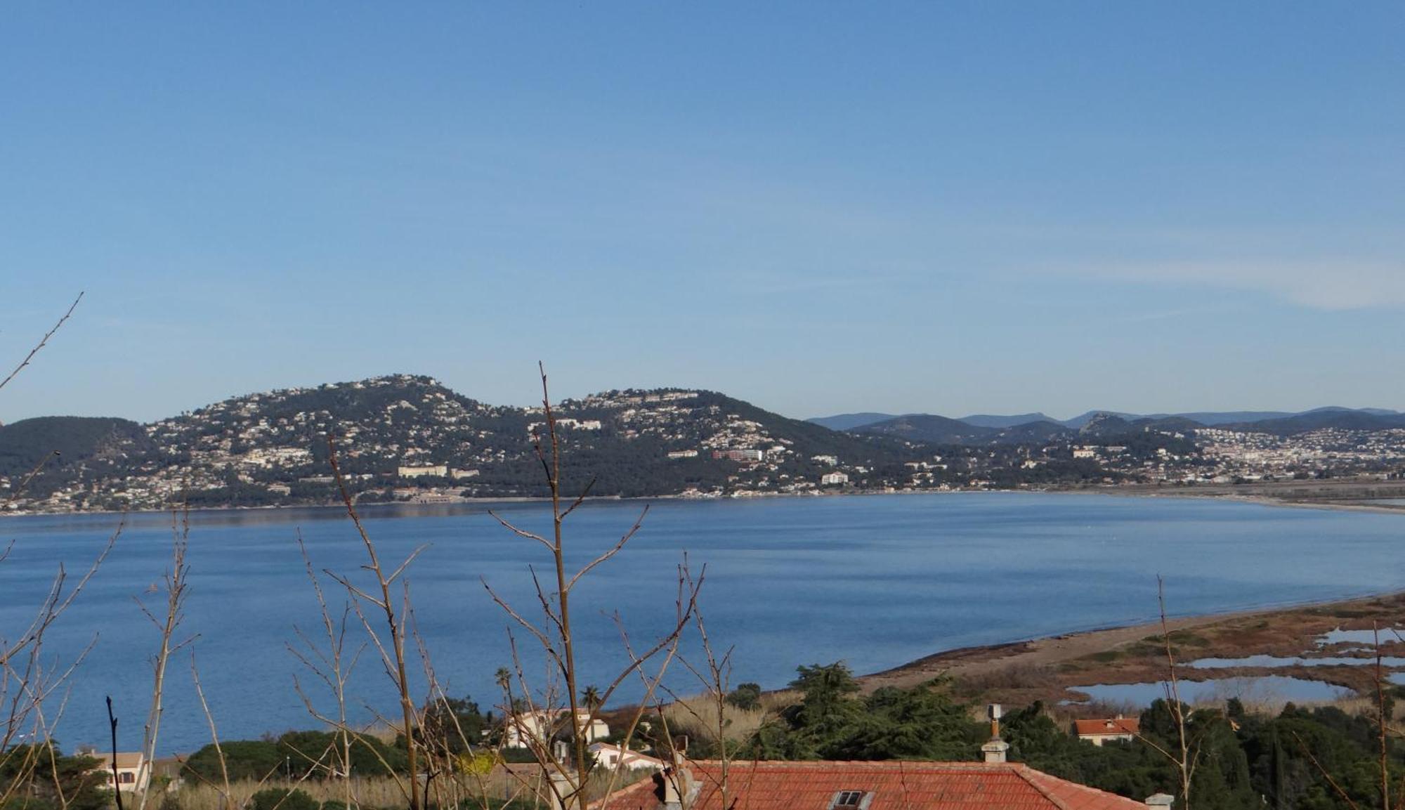 Appartement Vue Mer, Presqu'Il De Giens Hyeres Exterior photo